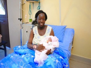 60-Year-Old-Woman-Births-Baby-Through-IVF